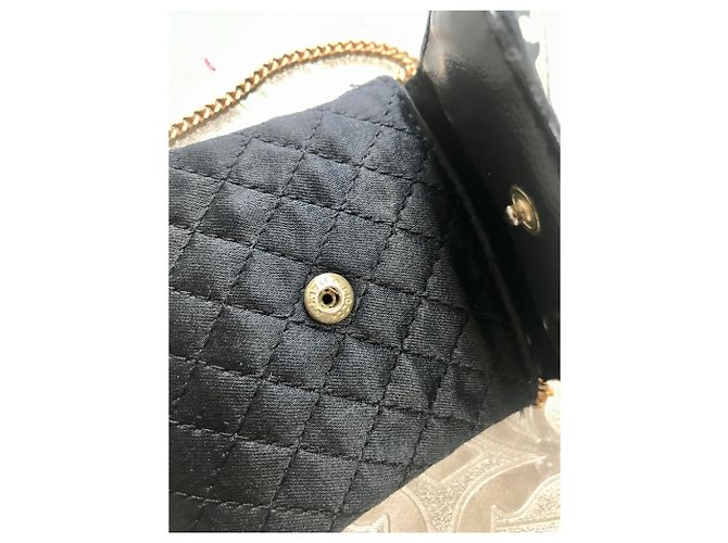Chanel Collana con Pochette in Raso Nero Mini CC - vista 8