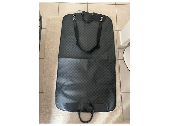 Louis Vuitton Appendiabiti  2 grucce Nero - vista 2