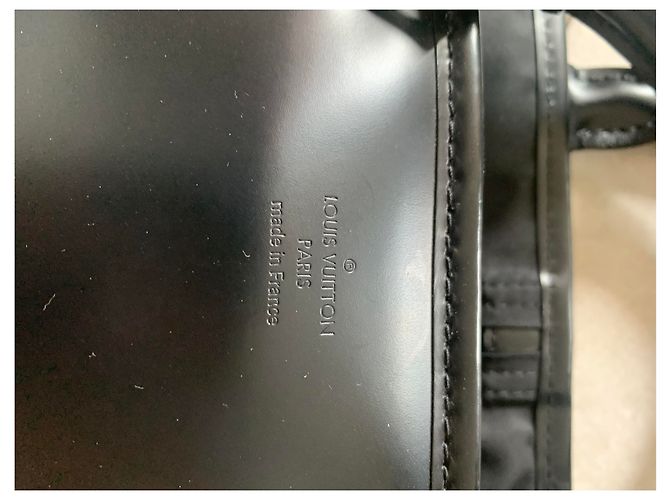 Louis Vuitton Appendiabiti  2 grucce Nero - vista 4