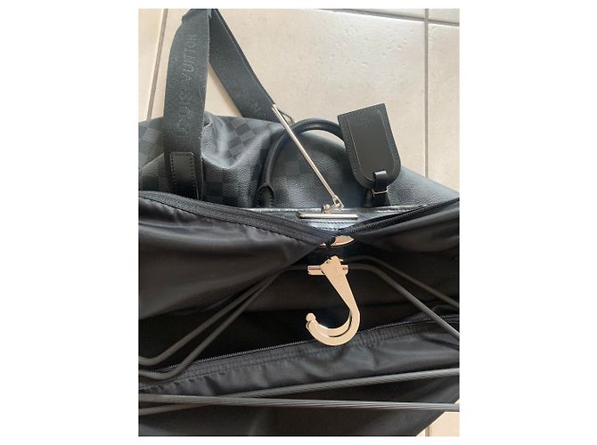 Louis Vuitton Appendiabiti  2 grucce Nero - vista 7
