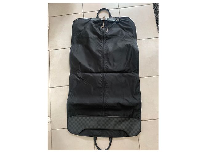 Louis Vuitton Appendiabiti  2 grucce Nero - vista 9
