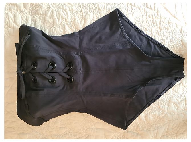 Maillot de bain une piece avec lacet sur le devant sans bretelles- vendu avec pochette ERES - vista 2