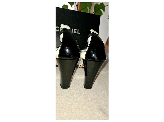 Chanel Pompe dello spirito Nero Bianco - vista 9