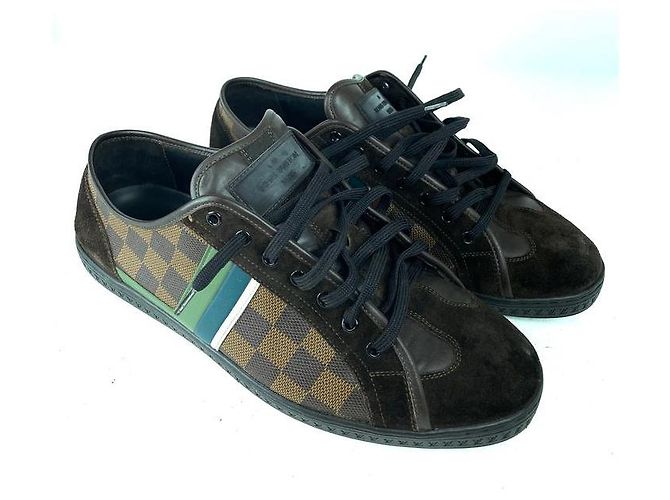 Louis Vuitton Classic Low Sneaker Men’s 9.5 is - view 10