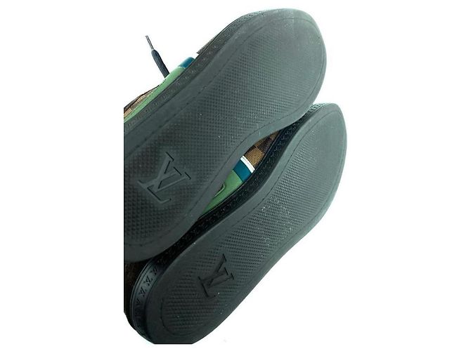 Louis Vuitton Classic Low Sneaker Men’s 9.5 is - view 5