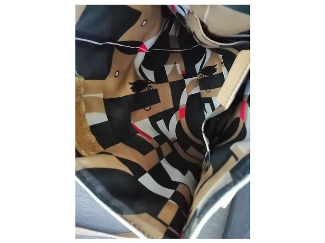 Borsa a tracolla Salvatore Ferragamo in pelle bianca Bianco - vista 9