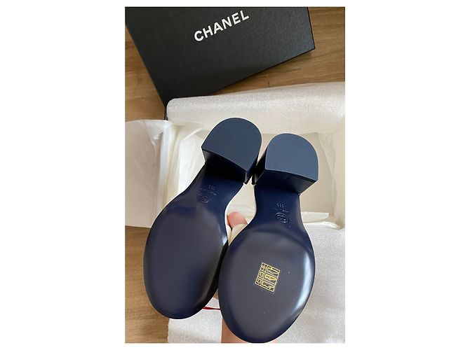Mules Sandali Chanel Bianco e Blu Scuro Pelle - vista 10