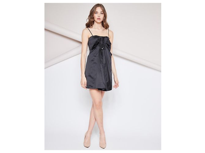 Tara Jarmon Schwarzes Seidenkleid mit Perle - Ansicht 2