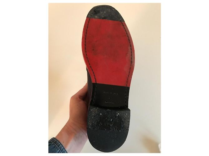 Mocassini Balenciaga in pelle marrone scuro con lacci - vista 5