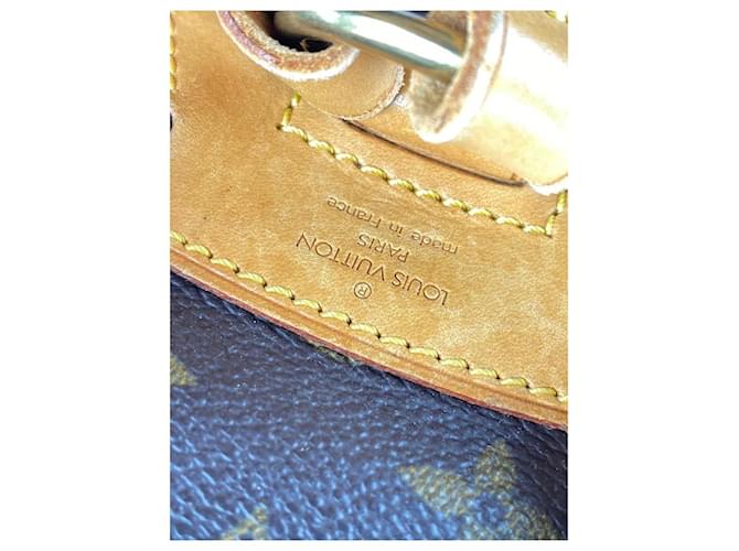 Louis Vuitton Sac à dos Monogram Mini Montsouris PM - vue 10