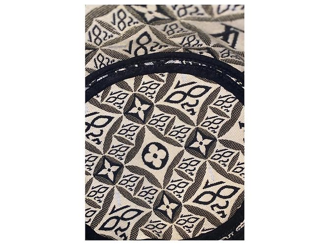 Bucket Louis Vuitton 21W Seit 1854 Schwarzer Monogramm Eimer Hut Fisherman Cap Medium MB861051 - Ansicht 3