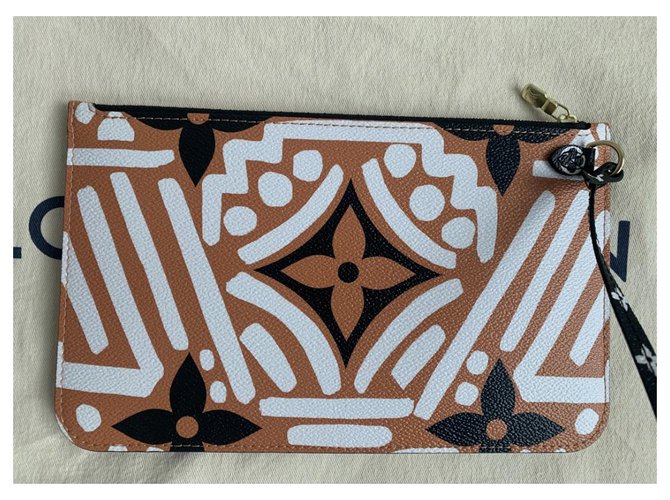 Louis Vuitton LV CRAFTY NEVERFULL MM Caramello - vista 8
