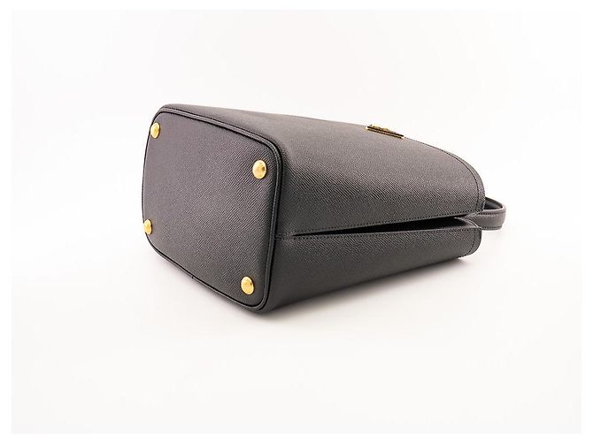 Double Prada gefütterte Kompakttasche aus Saffiano-Leder - Prada Panier Medium - Ansicht 14