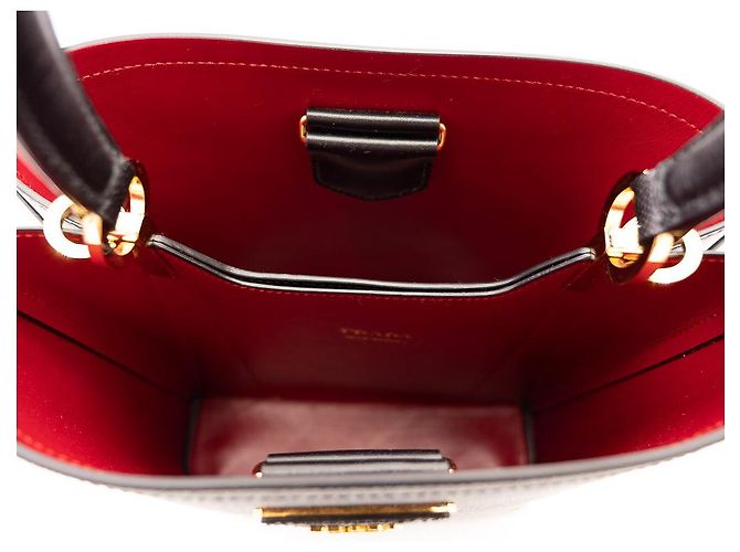 Double Prada gefütterte Kompakttasche aus Saffiano-Leder - Prada Panier Medium - Ansicht 17