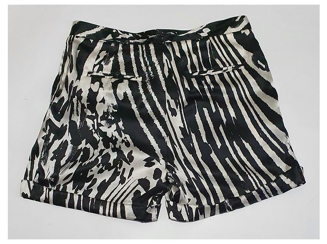 By Malene Birger Seiden Shorts Schwarz Weiß - Ansicht 5