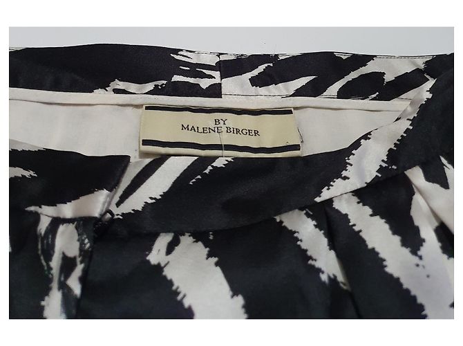 By Malene Birger Seiden Shorts Schwarz Weiß - Ansicht 6