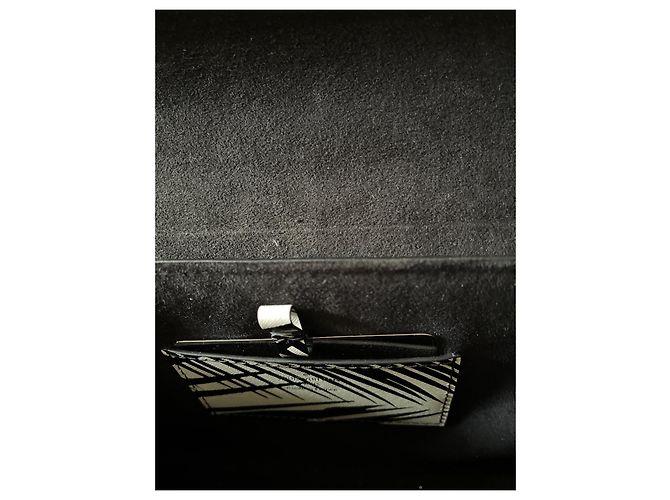 Borsa a mano Louis Vuitton Twist MM Palm Leaves in pelle - vista 6