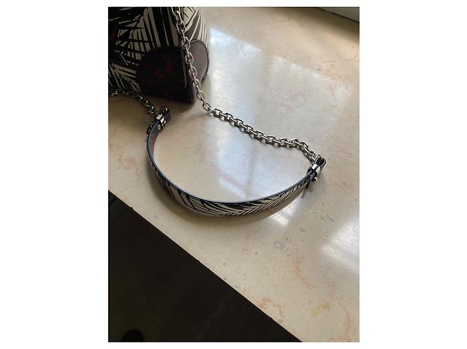 Borsa a mano Louis Vuitton Twist MM Palm Leaves in pelle - vista 8
