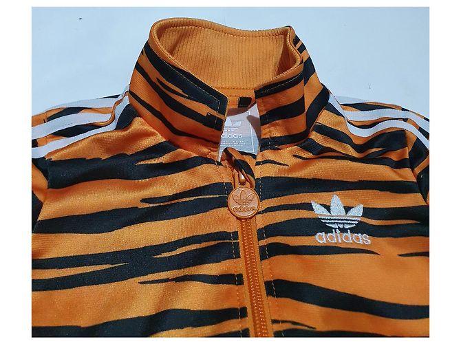 Completo Adidas giacca e pantaloni stampa zebra giallo nero Multicolore - vista 2