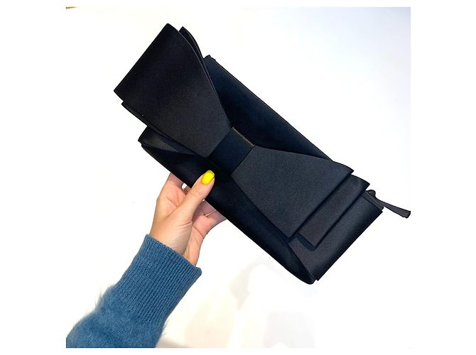 Pochette Red Valentino Nera in Tessuto con Fiocco Nero - vista 4