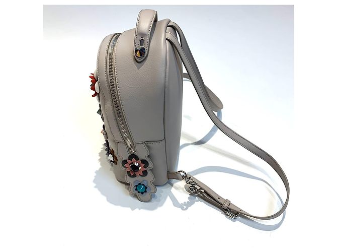 Fendi kleiner Rucksack grau Leder Blumen - Ansicht 3