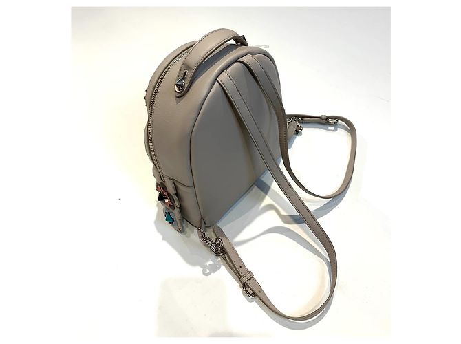 Fendi kleiner Rucksack grau Leder Blumen - Ansicht 4