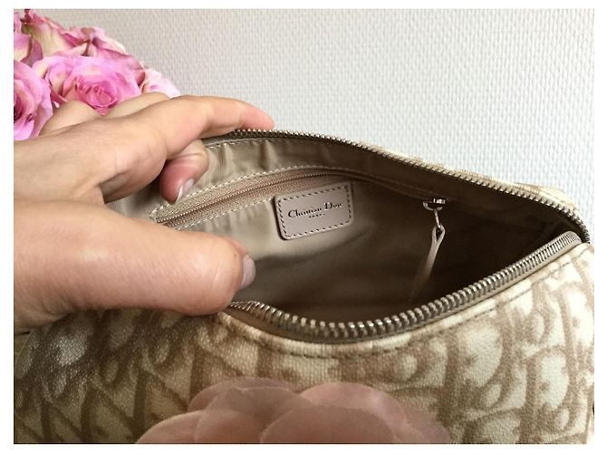 Bolsa Dior Bege de Couro com Flores de Seda - vista 3