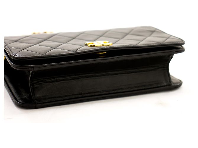 Pochette CHANEL per borsa a tracolla con patta e catena in pelle di agnello trapuntata nera Nero - vista 4
