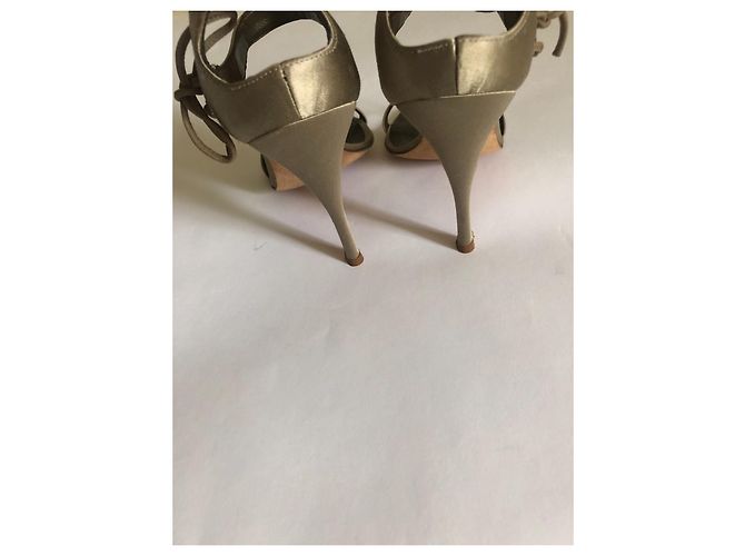 Sandali Manolo Blahnik in Raso Khaki Metallizzato 37.5 Cachi Metallico - vista 9