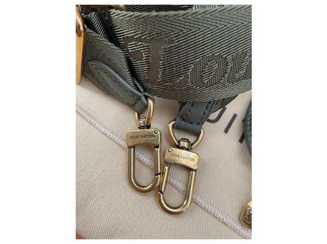 Louis Vuitton Multipochette new wave Verde oliva - vista 11