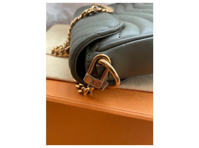 Louis Vuitton Multipochette new wave Verde oliva - vista 12