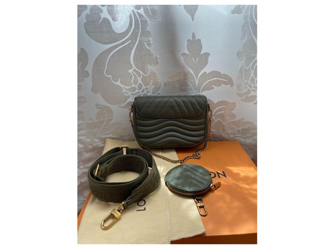Louis Vuitton Multipochette new wave Verde oliva - vista 2