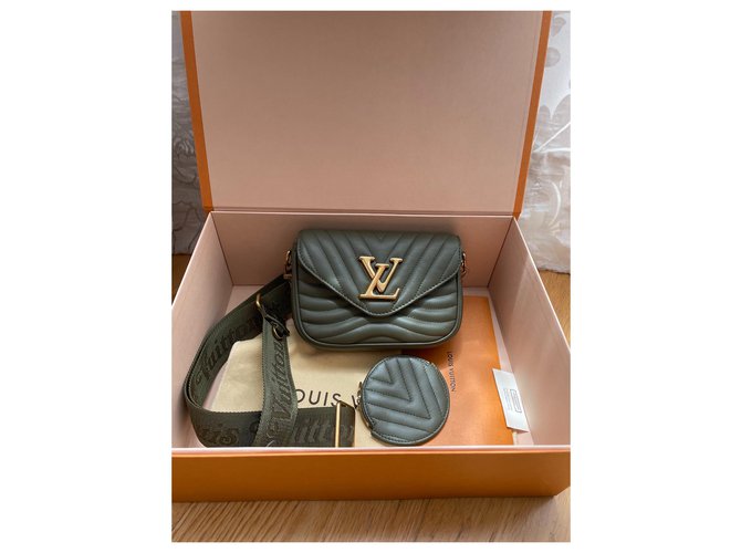 Louis Vuitton Multipochette new wave Verde oliva - vista 3