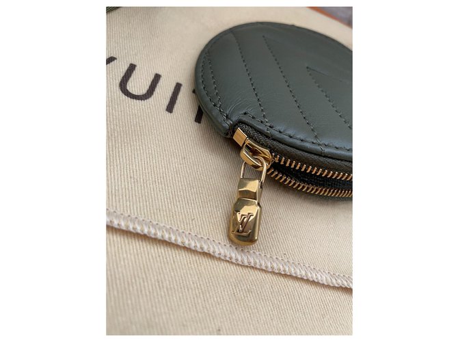 Louis Vuitton Multipochette new wave Verde oliva - vista 9