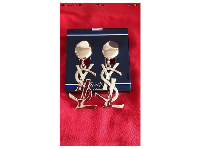 Orecchini Yves Saint Laurent Gold hardware - vista 7