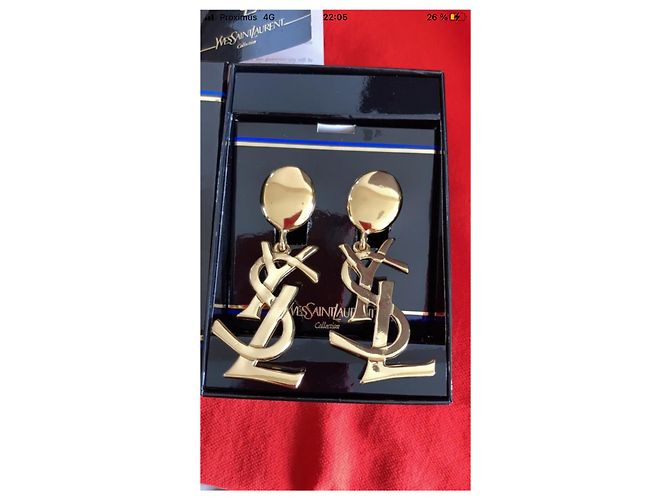 Orecchini Yves Saint Laurent Gold hardware - vista 8