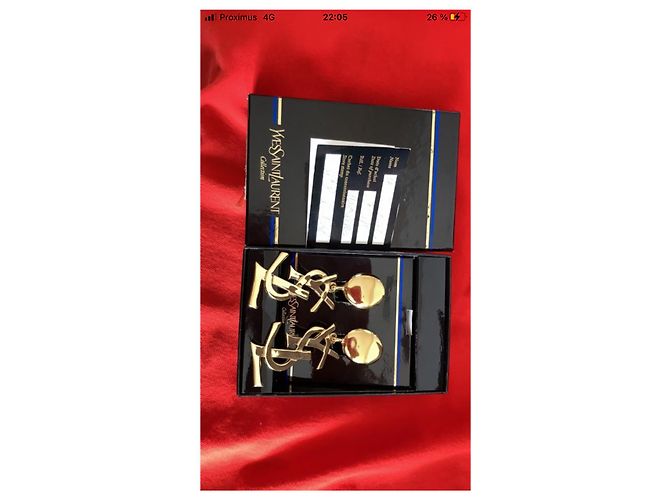 Orecchini Yves Saint Laurent Gold hardware - vista 9