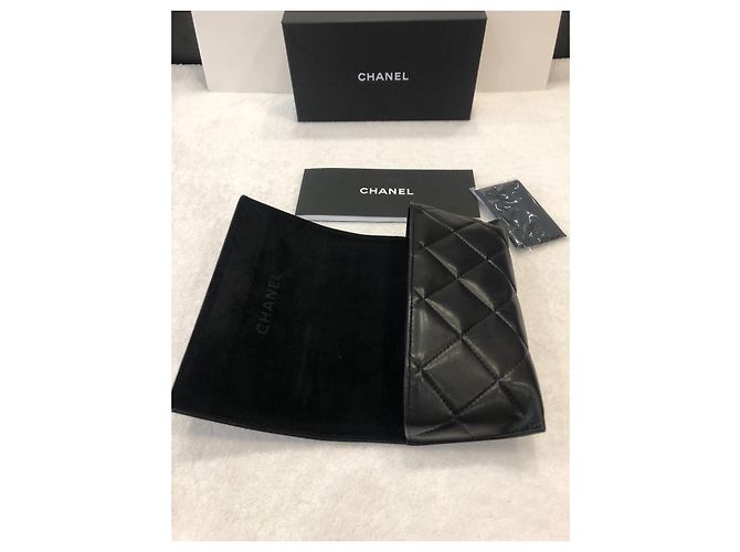 Chanel Glasses case Black - view 5