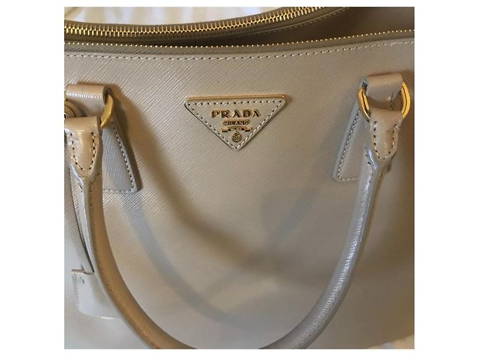 Tote Bag Prada Saffiano Lux in "Sabbia" Beige - vista 12