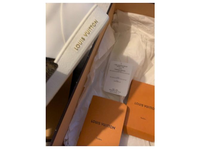 Sneakers Louis Vuitton Frontrow Bianco - vista 3