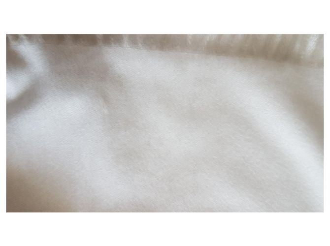 Poncho Hermès in cashmere beige - vista 9