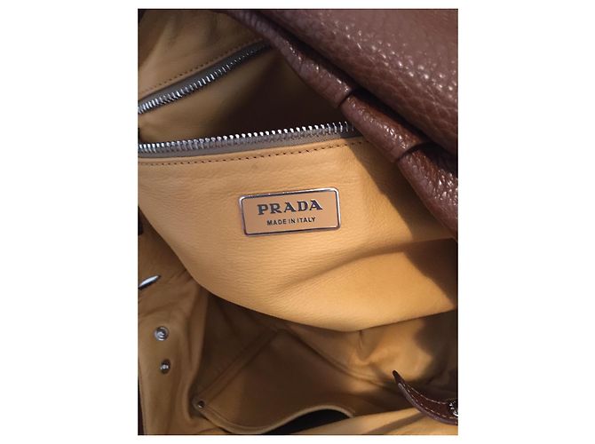 Prada Umhängetasche aus Leder Cognac Silber Hardware - Ansicht 3