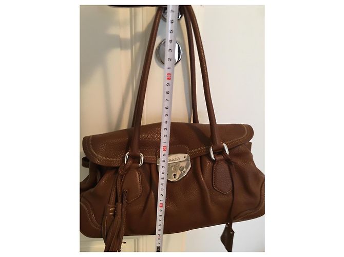 Prada Umhängetasche aus Leder Cognac Silber Hardware - Ansicht 6