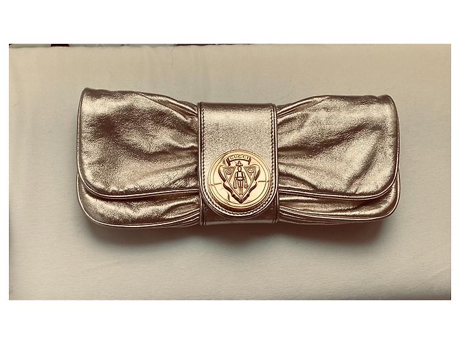 Pochette Gucci in pelle oro D'oro - vista 3