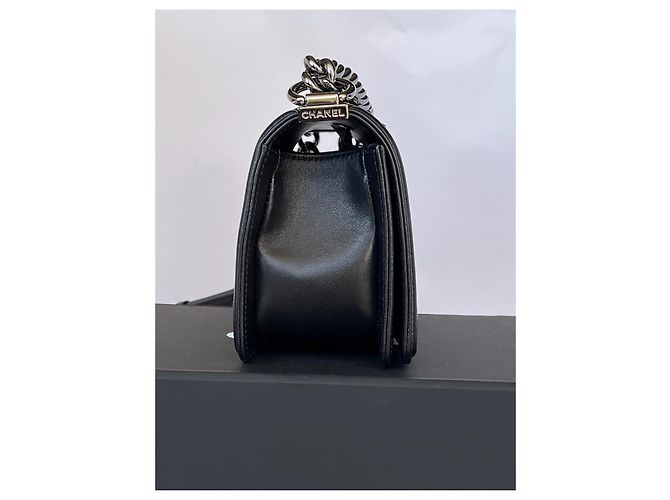 Boy Limited Edition Chanel bambino piccolo perla e cristalli impreziositi Nero - vista 4