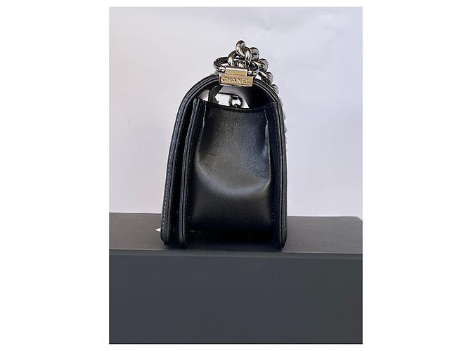 Boy Limited Edition Chanel bambino piccolo perla e cristalli impreziositi Nero - vista 5
