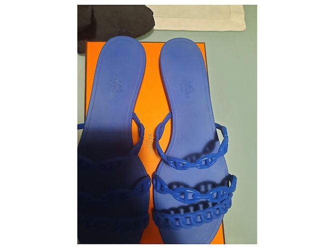 Autre Marque Chanel Rival Sandale Hellblau aus Gummi Größe 40 - Ansicht 2