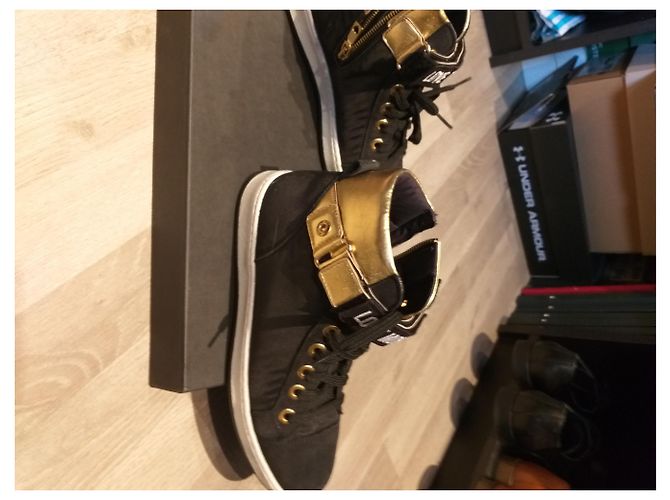 Sneakers Love Moschino in nylon nero e oro - vista 4