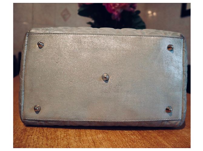 Christian Dior Lady Dior MM Borsa in camoscio argento - vista 3