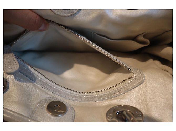Christian Dior Lady Dior MM Borsa in camoscio argento - vista 9